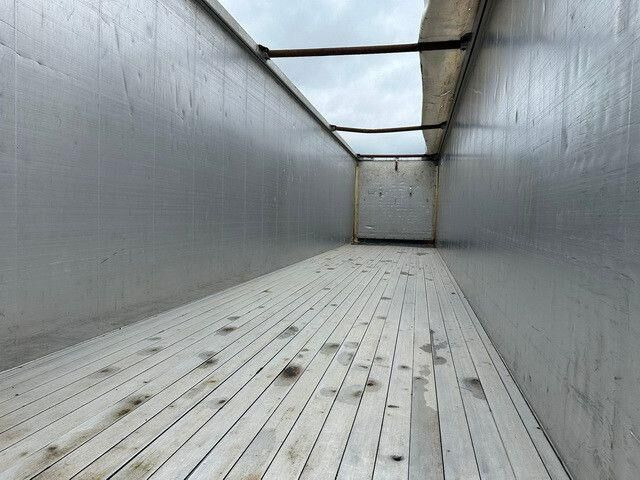 Carnehl CSS/AL, 93m³, 8mm Boden, SAF, Rollplane - Затворена каросерия полуремарке: снимка 4 Carnehl CSS/AL, 93m³, 8mm Boden, SAF, Rollplane - Затворена каросерия полуремарке: снимка 4