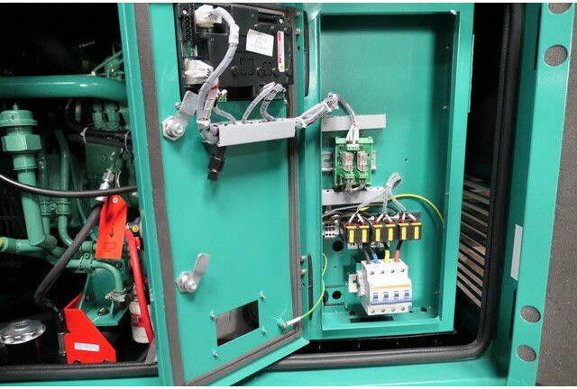 Cummins Stromgenerator, 15 kVA, sofort vefügbar - Електрогенератор: снимка 4 Cummins Stromgenerator, 15 kVA, sofort vefügbar - Електрогенератор: снимка 4