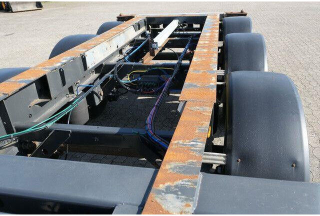 Fliegl SDS 380 SDS01, 20/30 & 40 Fuß Container, BPW - Нискорамна площадка полуремарке: снимка 4 Fliegl SDS 380 SDS01, 20/30 & 40 Fuß Container, BPW - Нискорамна площадка полуремарке: снимка 4