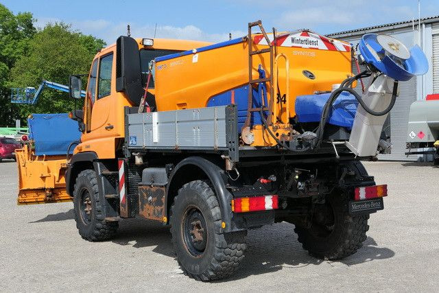 Unimog U 300 4x4, Schmidt, Streuer, Schild, Klima,27tkm - Камион: снимка 4 Unimog U 300 4x4, Schmidt, Streuer, Schild, Klima,27tkm - Камион: снимка 4
