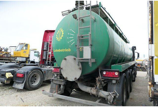 Каналопочистваща машина LINDNER & Fischer, Gülle, Vogelsang, 27m³,Lift: снимка 9 Каналопочистваща машина LINDNER & Fischer, Gülle, Vogelsang, 27m³,Lift: снимка 9