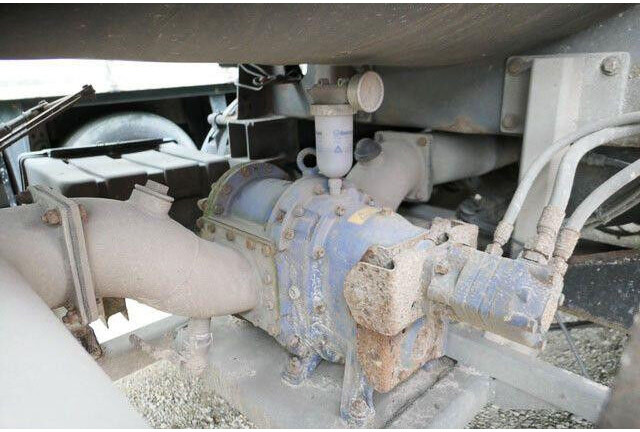 Каналопочистваща машина LINDNER & Fischer, Gülle, Vogelsang, 27m³,Lift: снимка 7 Каналопочистваща машина LINDNER & Fischer, Gülle, Vogelsang, 27m³,Lift: снимка 7