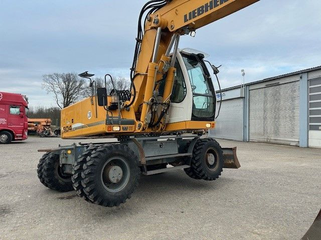 Liebherr A 904 C Litronic/SW System SW48/Klima/Kamera - Колесен багер: снимка 2 Liebherr A 904 C Litronic/SW System SW48/Klima/Kamera - Колесен багер: снимка 2