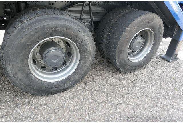 MAN 41.480 TGS BB-WW 8x4, gr. Federpaket, 38tkm, AC - Шаси кабина: снимка 5 MAN 41.480 TGS BB-WW 8x4, gr. Federpaket, 38tkm, AC - Шаси кабина: снимка 5