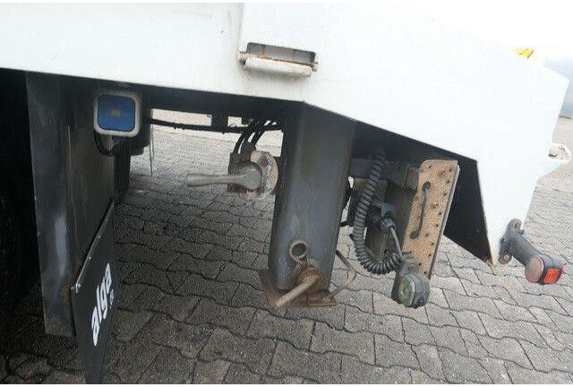 Бордово ремарке/ Платформа MEUSBURGER MPJ 3, Rampen, Luft-Lift, Bordwände, Container: снимка 14 Бордово ремарке/ Платформа MEUSBURGER MPJ 3, Rampen, Luft-Lift, Bordwände, Container: снимка 14