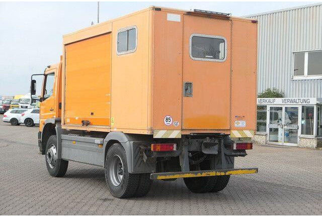 Mercedes-Benz 1518 A Atego 4X4, Klima, AHK, Allrad, Rolltor - Камион фургон: снимка 3 Mercedes-Benz 1518 A Atego 4X4, Klima, AHK, Allrad, Rolltor - Камион фургон: снимка 3