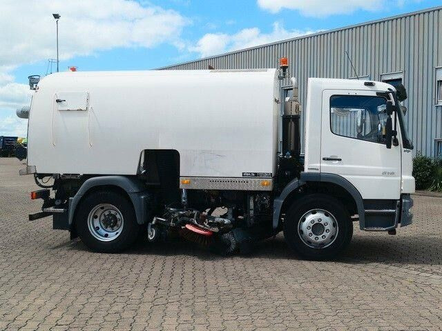 Mercedes-Benz 1518 LKO Atego 4x2, Kobit-Aufbau, 8m³,Wassertank - Мотометачна машина: снимка 2 Mercedes-Benz 1518 LKO Atego 4x2, Kobit-Aufbau, 8m³,Wassertank - Мотометачна машина: снимка 2