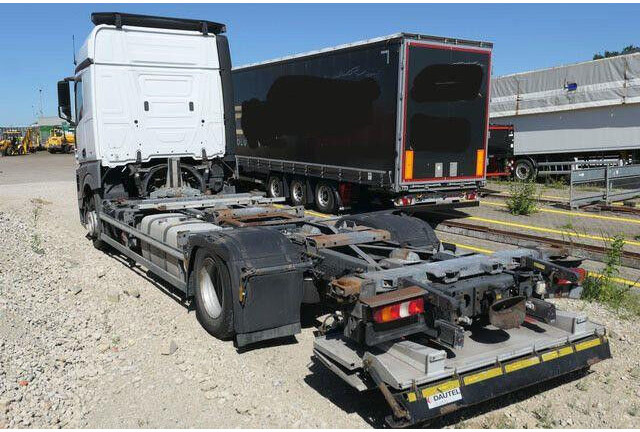 Mercedes-Benz 1842 L Actros/LBW/Retarder/BDF - Шаси кабина: снимка 4 Mercedes-Benz 1842 L Actros/LBW/Retarder/BDF - Шаси кабина: снимка 4