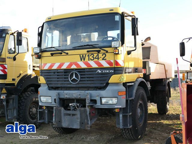 Mercedes-Benz 2035 AK Actros 4x4, Kehrmaschine Schmidt, Allrad - Мотометачна машина: снимка 3 Mercedes-Benz 2035 AK Actros 4x4, Kehrmaschine Schmidt, Allrad - Мотометачна машина: снимка 3