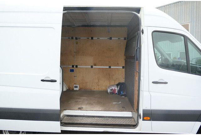 Mercedes-Benz 213 CDI Sprinter 4x2, Klima, 3. Sitz, Holzausbau - Малък ван: снимка 3 Mercedes-Benz 213 CDI Sprinter 4x2, Klima, 3. Sitz, Holzausbau - Малък ван: снимка 3
