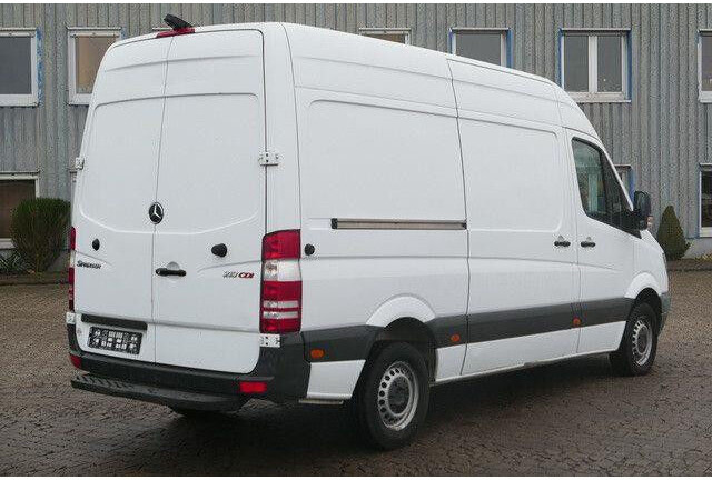 Mercedes-Benz 213 CDI Sprinter 4x2, Klima, 3. Sitz, Holzausbau - Малък ван: снимка 4 Mercedes-Benz 213 CDI Sprinter 4x2, Klima, 3. Sitz, Holzausbau - Малък ван: снимка 4
