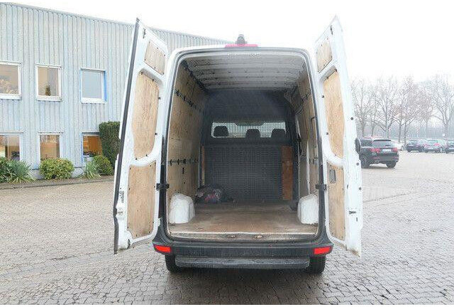 Mercedes-Benz 213 CDI Sprinter 4x2, Klima, 3. Sitz, Holzausbau - Малък ван: снимка 5 Mercedes-Benz 213 CDI Sprinter 4x2, Klima, 3. Sitz, Holzausbau - Малък ван: снимка 5