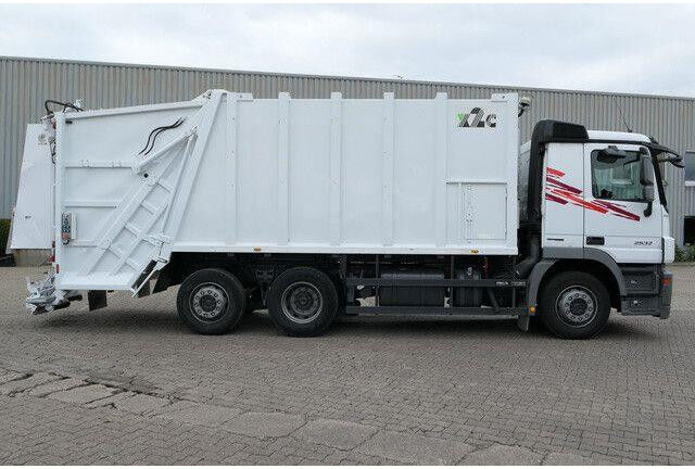 Mercedes-Benz 2532 L Actros 6x2, Medium X2EC23, Zöller 321 - Боклукчийска кола: снимка 2 Mercedes-Benz 2532 L Actros 6x2, Medium X2EC23, Zöller 321 - Боклукчийска кола: снимка 2