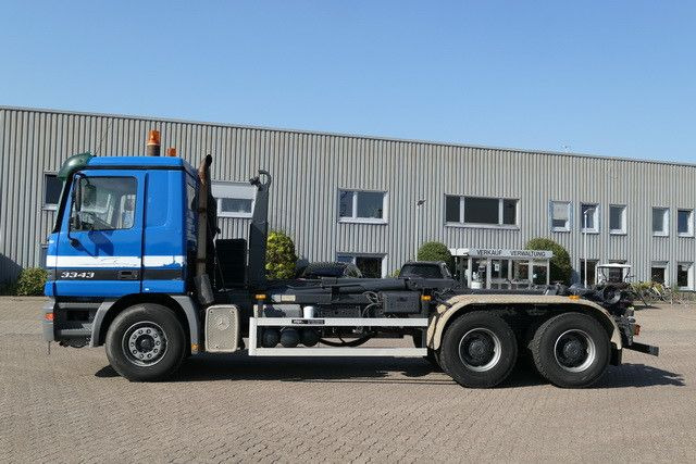 Mercedes-Benz 3343 Actros 6x4, Multilift LHS26056, Klima, AHK - Мултилифт с кука камион: снимка 4 Mercedes-Benz 3343 Actros 6x4, Multilift LHS26056, Klima, AHK - Мултилифт с кука камион: снимка 4