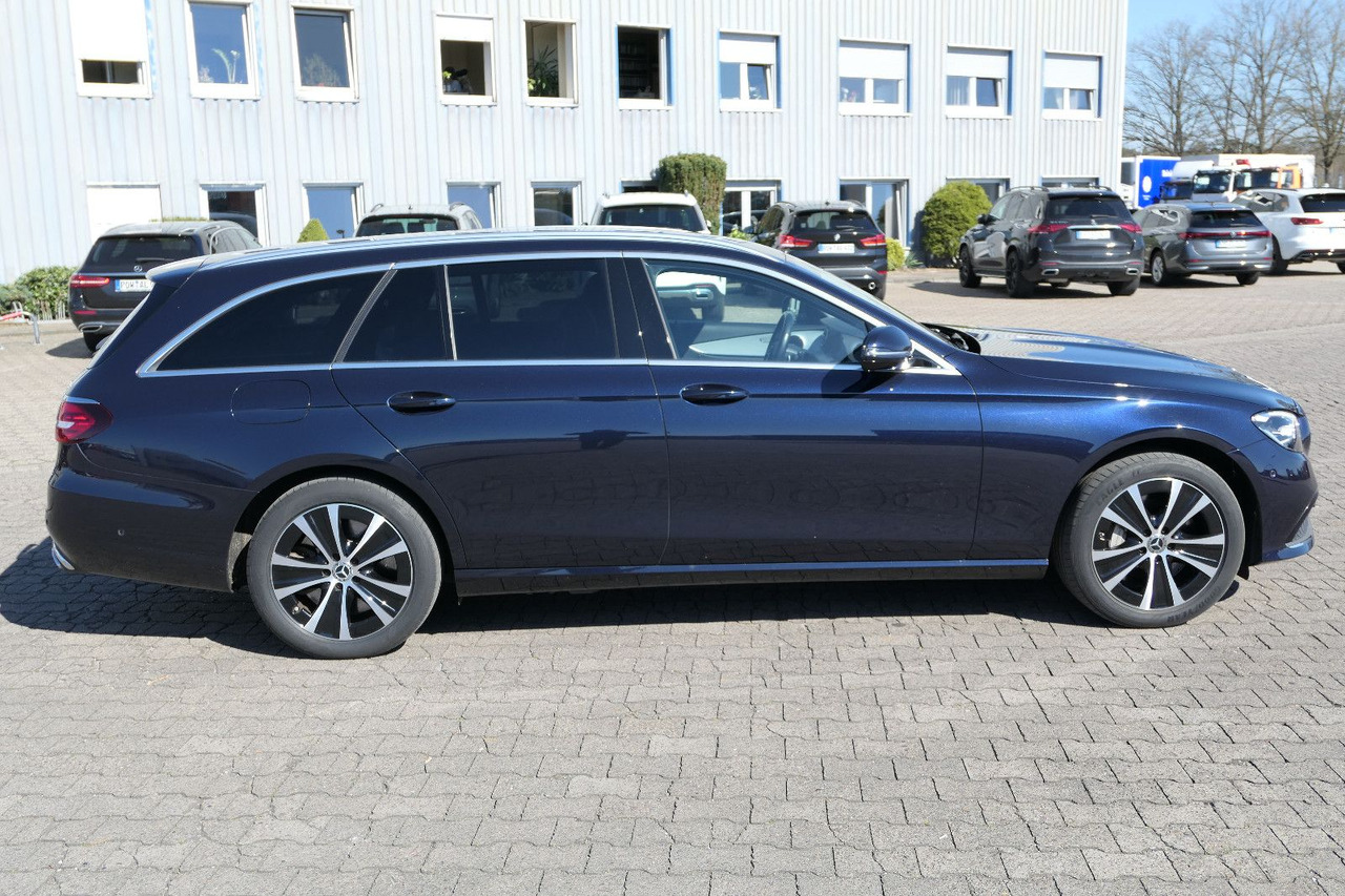 Mercedes-Benz E 300 de 4Matic/AHK/Klima - Лек автомобил: снимка 4 Mercedes-Benz E 300 de 4Matic/AHK/Klima - Лек автомобил: снимка 4