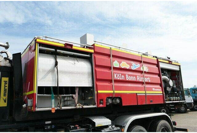 ROSENBAUER ROSENBAUER/Feuerwehr/Wasserwerfer - Пожарна кола: снимка 2 ROSENBAUER ROSENBAUER/Feuerwehr/Wasserwerfer - Пожарна кола: снимка 2