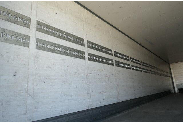 Schmitz Cargobull SKO 24/L 13.62 FP, Isoliert, Verzinkt, Luft-Lift - Затворена каросерия полуремарке: снимка 4 Schmitz Cargobull SKO 24/L 13.62 FP, Isoliert, Verzinkt, Luft-Lift - Затворена каросерия полуремарке: снимка 4