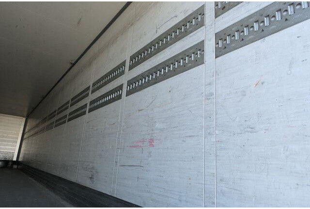 Schmitz Cargobull SKO 24/L 13.62 FP, Isoliert, Verzinkt, Luft-Lift - Затворена каросерия полуремарке: снимка 5 Schmitz Cargobull SKO 24/L 13.62 FP, Isoliert, Verzinkt, Luft-Lift - Затворена каросерия полуремарке: снимка 5