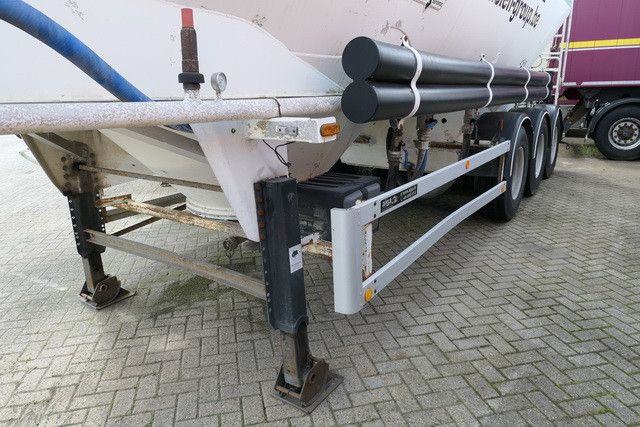 Spitzer SF 2737 PI, Zement, 37m³, Alu-Felgen, 1 Kammer - Цистерна за насипни товари: снимка 4 Spitzer SF 2737 PI, Zement, 37m³, Alu-Felgen, 1 Kammer - Цистерна за насипни товари: снимка 4