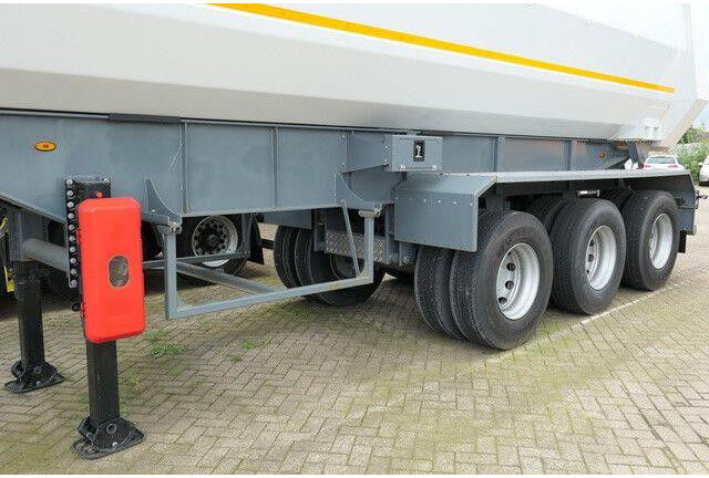 Stahl Hardox, 42m³, Zwillingsreifen, gr. Achsen - Самосвал полуремарке: снимка 3 Stahl Hardox, 42m³, Zwillingsreifen, gr. Achsen - Самосвал полуремарке: снимка 3