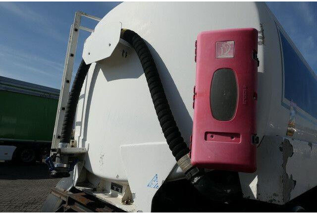 Tank Bunge TAA 22.5/3A3, 3 Kammern,Oben- und Untenbefüllung - Ремарке цистерна: снимка 5 Tank Bunge TAA 22.5/3A3, 3 Kammern,Oben- und Untenbefüllung - Ремарке цистерна: снимка 5