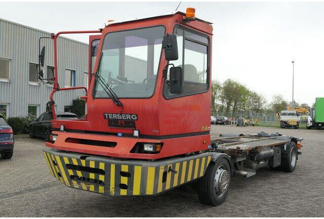 Terberg BC 182, Wechselbrücken, Sattelkupplung - Шаси кабина: снимка 4 Terberg BC 182, Wechselbrücken, Sattelkupplung - Шаси кабина: снимка 4