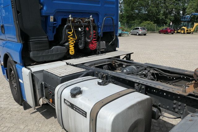 MAN 18.400 TGX 4x2, Klima, Kein AdBlue, Schlafliege - Влекач: снимка 4 MAN 18.400 TGX 4x2, Klima, Kein AdBlue, Schlafliege - Влекач: снимка 4