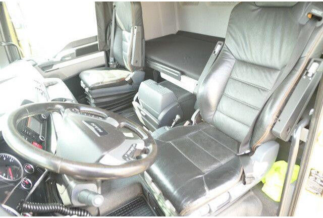 Влекач MAN 26.540 TGX/6x4/540 PS/Kran Epsilon/Blattfederung: снимка 9