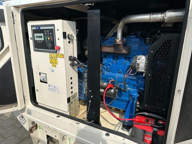 Wilson P33-2 Stromgenrator, 33kVA, Perkins, TOP - Електрогенератор: снимка 5 Wilson P33-2 Stromgenrator, 33kVA, Perkins, TOP - Електрогенератор: снимка 5