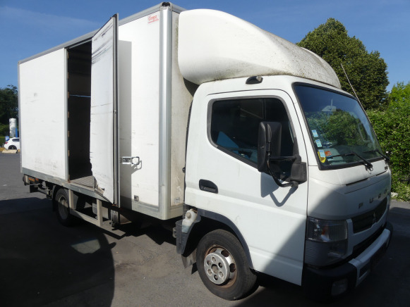 Camion Fourgon Mitsubishi Fuso Canter 3C13 (2013-72.543 km) - Камион фургон: снимка 4 Camion Fourgon Mitsubishi Fuso Canter 3C13 (2013-72.543 km) - Камион фургон: снимка 4