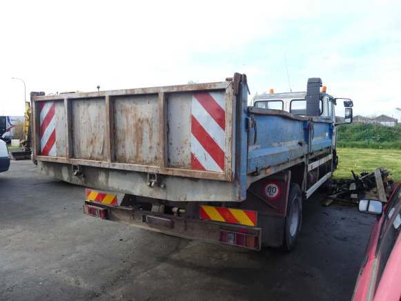 Camion benne basculante Renault 40 ABE 4 (2006-329.446 km) - Самосвал камион: снимка 3 Camion benne basculante Renault 40 ABE 4 (2006-329.446 km) - Самосвал камион: снимка 3