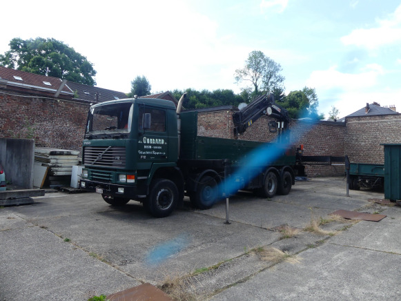 Camion plateau ridelle avec grue auxiliaire Volvo F12 (1994-64.040 km-VIN:YV2H5A7G6RA225775) - Бордови камион, Камион с кран: снимка 1 Camion plateau ridelle avec grue auxiliaire Volvo F12 (1994-64.040 km-VIN:YV2H5A7G6RA225775) - Бордови камион, Камион с кран: снимка 1