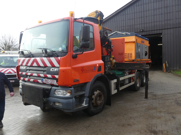 Camion porte container avec grue DAF AT75PE (2005-256.718 km) - Контейнеровоз/ Сменна каросерия камион: снимка 1 Camion porte container avec grue DAF AT75PE (2005-256.718 km) - Контейнеровоз/ Сменна каросерия камион: снимка 1