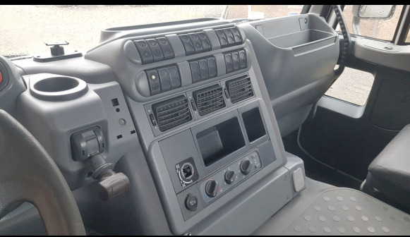 Camion porte container + container 11 m³ Iveco Trakker 380 - Контейнеровоз/ Сменна каросерия камион: снимка 3 Camion porte container + container 11 m³ Iveco Trakker 380 - Контейнеровоз/ Сменна каросерия камион: снимка 3