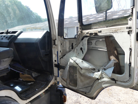 Camion (pour pièces) MAN L2000 (2004-183.392 km) - Шаси кабина: снимка 5 Camion (pour pièces) MAN L2000 (2004-183.392 km) - Шаси кабина: снимка 5
