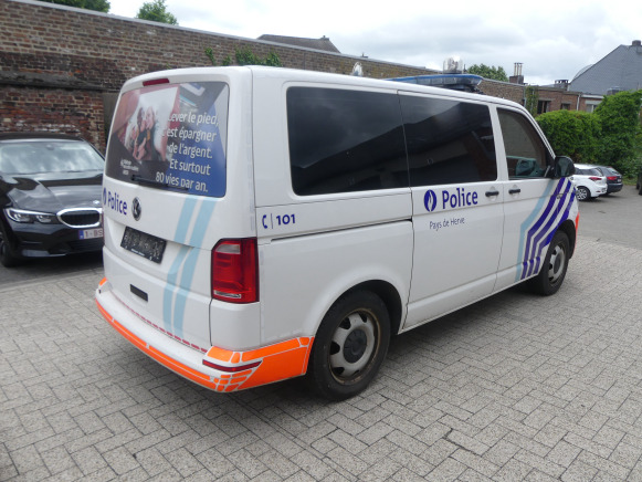 Camionnette, combi de police Volkswagen (2019-243.344 km) - Лек автомобил: снимка 3 Camionnette, combi de police Volkswagen (2019-243.344 km) - Лек автомобил: снимка 3