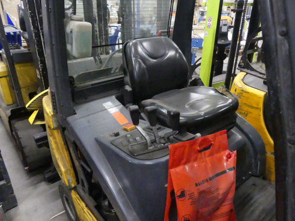 Chariot élévateur au gaz Jungheinrich TFG20AK - Мотокар: снимка 3 Chariot élévateur au gaz Jungheinrich TFG20AK - Мотокар: снимка 3