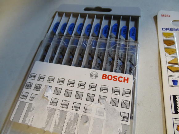 Coffret de 10 lames basic métal BOSCH T18A, T18B, T18G, Divers - Строително оборудване: снимка 3 Coffret de 10 lames basic métal BOSCH T18A, T18B, T18G, Divers - Строително оборудване: снимка 3