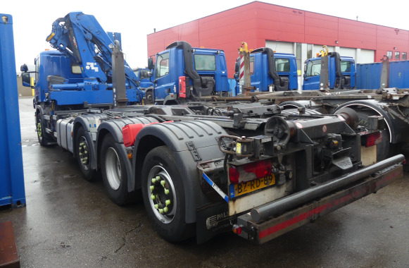 REF:BZ-RD-89 - Camion porte container avec grue Scania P360 B 8X2/*6 (2011-759.907 km) - Контейнеровоз/ Сменна каросерия камион: снимка 4 REF:BZ-RD-89 - Camion porte container avec grue Scania P360 B 8X2/*6 (2011-759.907 km) - Контейнеровоз/ Сменна каросерия камион: снимка 4