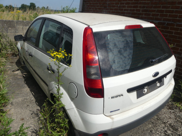 REF:Immatriculée sous : SPI-110 - Voiture Ford FIESTA - Лек автомобил: снимка 4 REF:Immatriculée sous : SPI-110 - Voiture Ford FIESTA - Лек автомобил: снимка 4