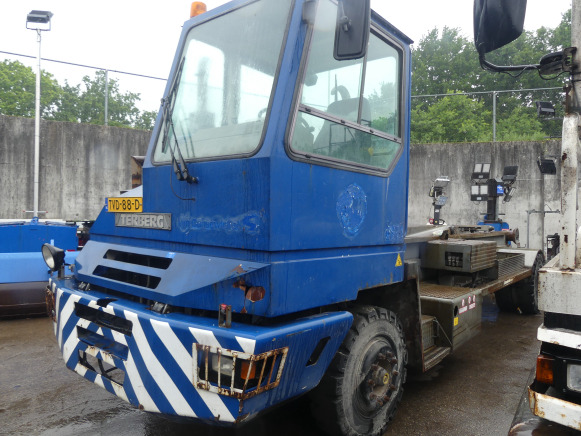 REF:TVD-88-D - Camion porte container Terberg YT180 (2002-21.500 km) - Контейнеровоз/ Сменна каросерия камион: снимка 1 REF:TVD-88-D - Camion porte container Terberg YT180 (2002-21.500 km) - Контейнеровоз/ Сменна каросерия камион: снимка 1