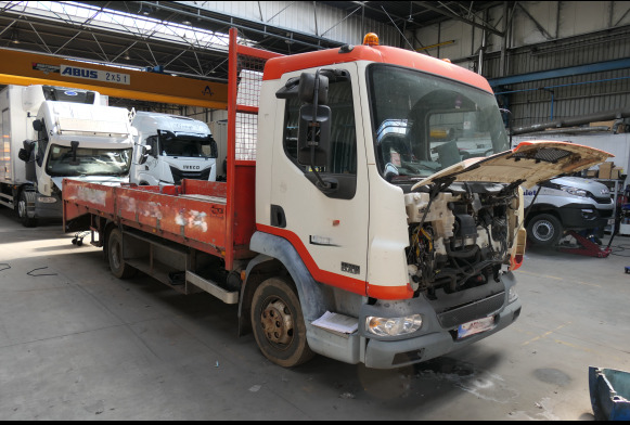 REF:imat : 1-GEM-292 - Camion plateau DAF LF45 (2002-326.743 km) - Бордови камион: снимка 2 REF:imat : 1-GEM-292 - Camion plateau DAF LF45 (2002-326.743 km) - Бордови камион: снимка 2