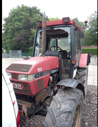 Tracteur Case International 4240XLA - Трактор: снимка 4 Tracteur Case International 4240XLA - Трактор: снимка 4