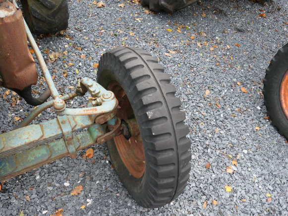 Tracteur agricole + barre faucheuse latérale Normag Kornett II (VIN:19010271952) - Трактор: снимка 5 Tracteur agricole + barre faucheuse latérale Normag Kornett II (VIN:19010271952) - Трактор: снимка 5