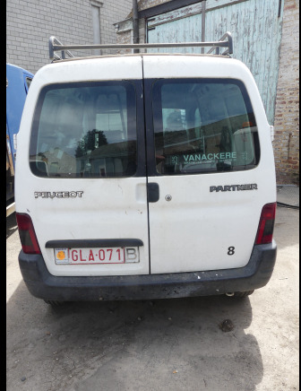 Utilitaire Peugeot Partner (1999-186.581 km) - Лек автомобил: снимка 4 Utilitaire Peugeot Partner (1999-186.581 km) - Лек автомобил: снимка 4