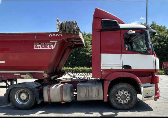 Tracteur routier 4x2 Mercedes Arocs 1845 LS (2014 - 699.681 km) - Влекач: снимка 3 Tracteur routier 4x2 Mercedes Arocs 1845 LS (2014 - 699.681 km) - Влекач: снимка 3