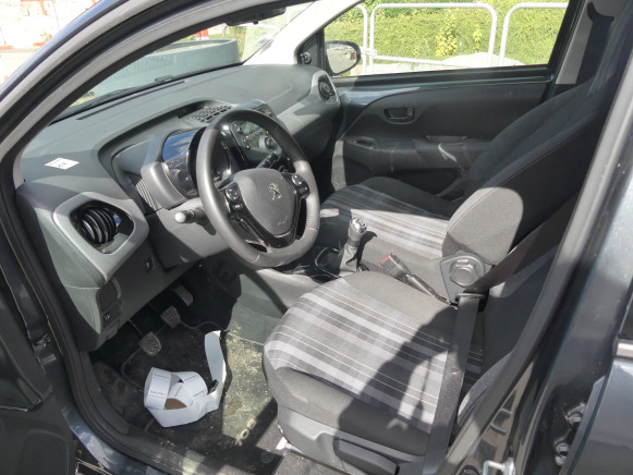 Voiture (1.735km) Peugeot 108 Style 5 portes(Vin:VF3PSCFBDJR245289) - Лек автомобил: снимка 5 Voiture (1.735km) Peugeot 108 Style 5 portes(Vin:VF3PSCFBDJR245289) - Лек автомобил: снимка 5