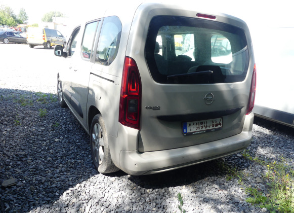 Voiture Opel Combo LIFE (2020-164.299 km-VIN:WOVECYHYLJ618520) - Бус с двойна кабина: снимка 5 Voiture Opel Combo LIFE (2020-164.299 km-VIN:WOVECYHYLJ618520) - Бус с двойна кабина: снимка 5