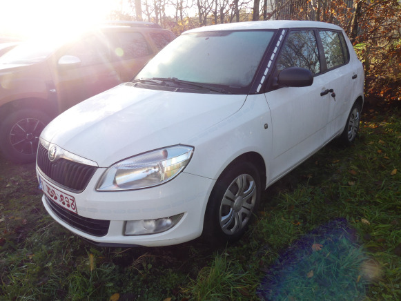Voiture Skoda Fabia (2011-142449km-VIN:TMBEN65J1B3190467) - Лек автомобил: снимка 2 Voiture Skoda Fabia (2011-142449km-VIN:TMBEN65J1B3190467) - Лек автомобил: снимка 2