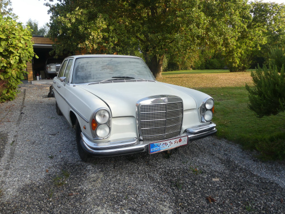 Voiture ancêtre Mercedes-Benz 280S (1972-72.399 km)( Vin: 10801610091315) - Лек автомобил: снимка 2 Voiture ancêtre Mercedes-Benz 280S (1972-72.399 km)( Vin: 10801610091315) - Лек автомобил: снимка 2